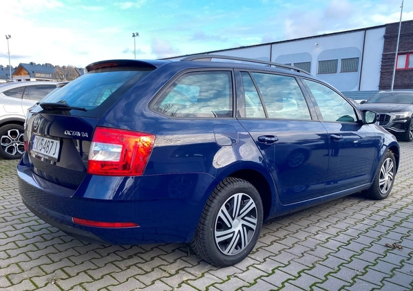 Skoda Octavia cena 49900 przebieg: 132144, rok produkcji 2017 z Legionowo małe 379